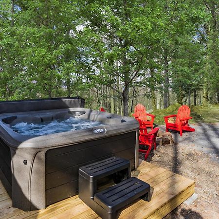 Amazing Views, Hot Tub, Fire Pit, Deck & Fireplace 인우드 외부 사진